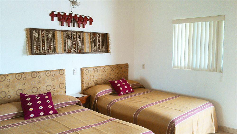 Lalora Hotel & Villas ซาน พาทริชิโอ เมลาเก ภายนอก รูปภาพ