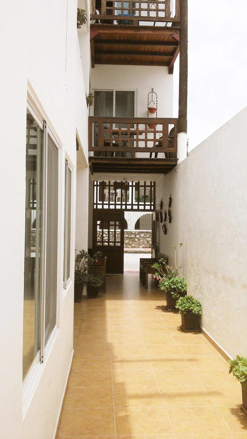 Lalora Hotel & Villas ซาน พาทริชิโอ เมลาเก ภายนอก รูปภาพ